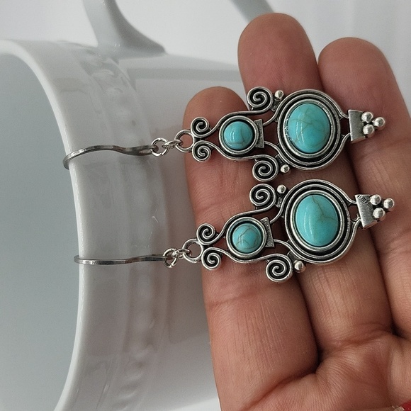 1669- Handmade Boho Dangle Earrings NWT - Picture 6 of 6